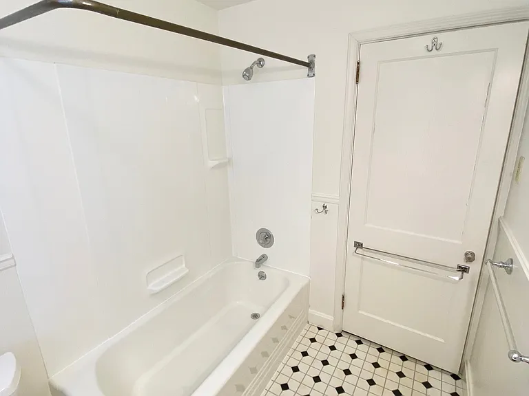 3020 Market St #2-E — Photo 17