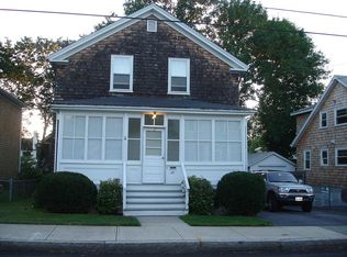 29 Vaughan Ave, Newport, RI 02840
