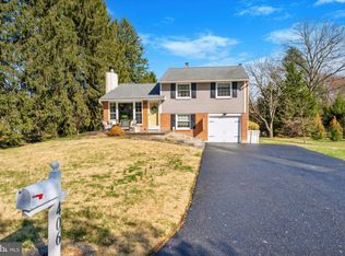 406 Sheffield Dr, Wallingford, PA 19086
