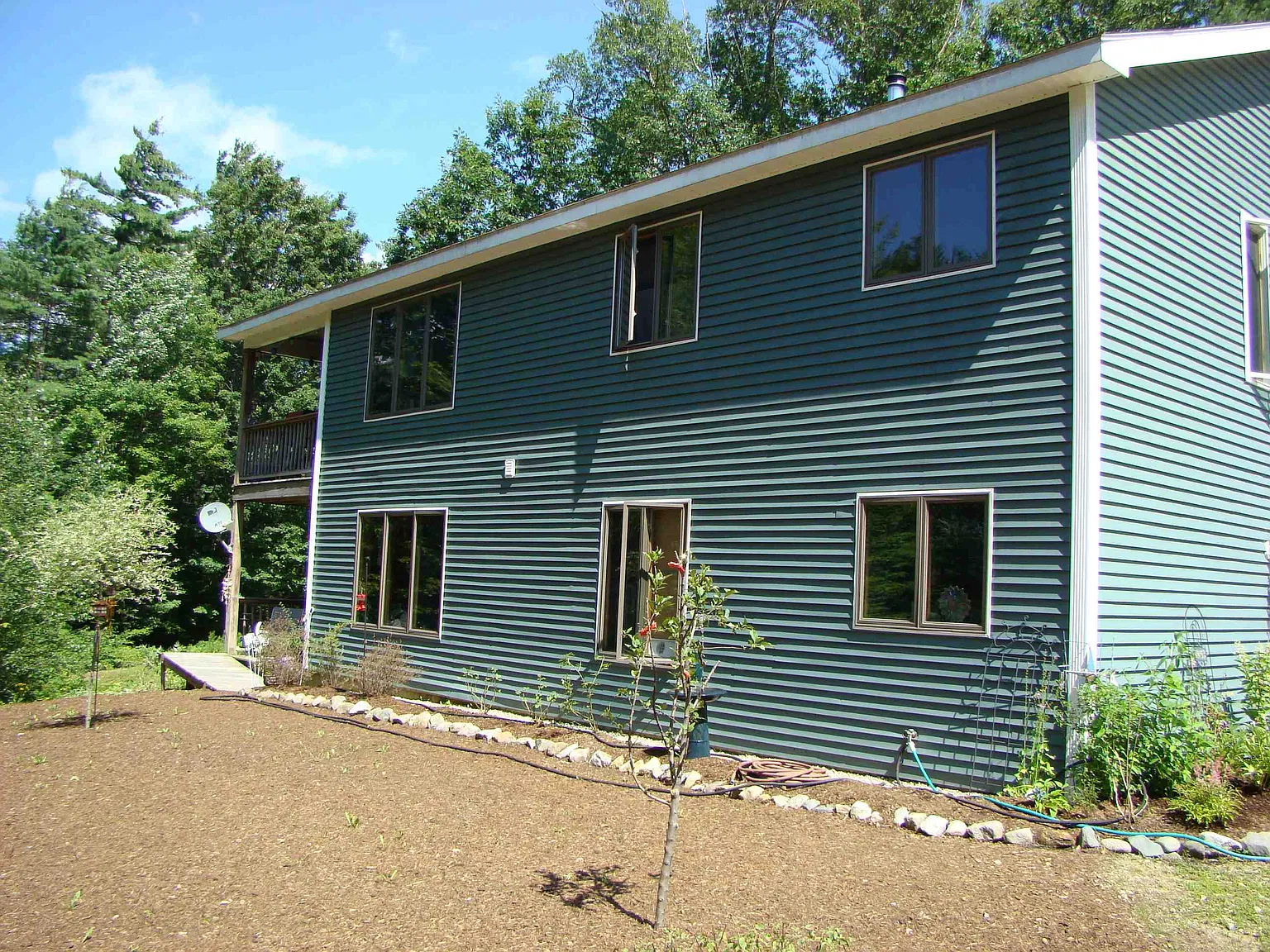 2 bed, 1300 sqft, $1,900 — Photo 2