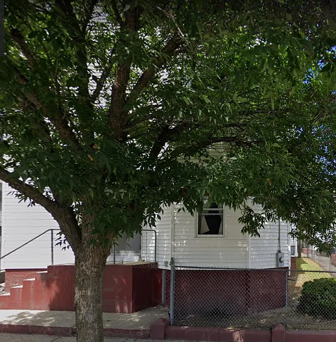 15 Sumner Avenue — Photo 1