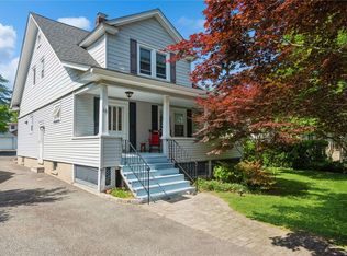40 Locust Ave, Glen Head, NY 11545