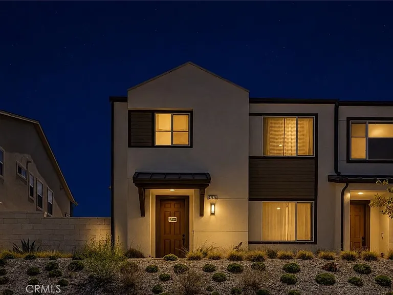 27676 Symphony Pl — Photo 2
