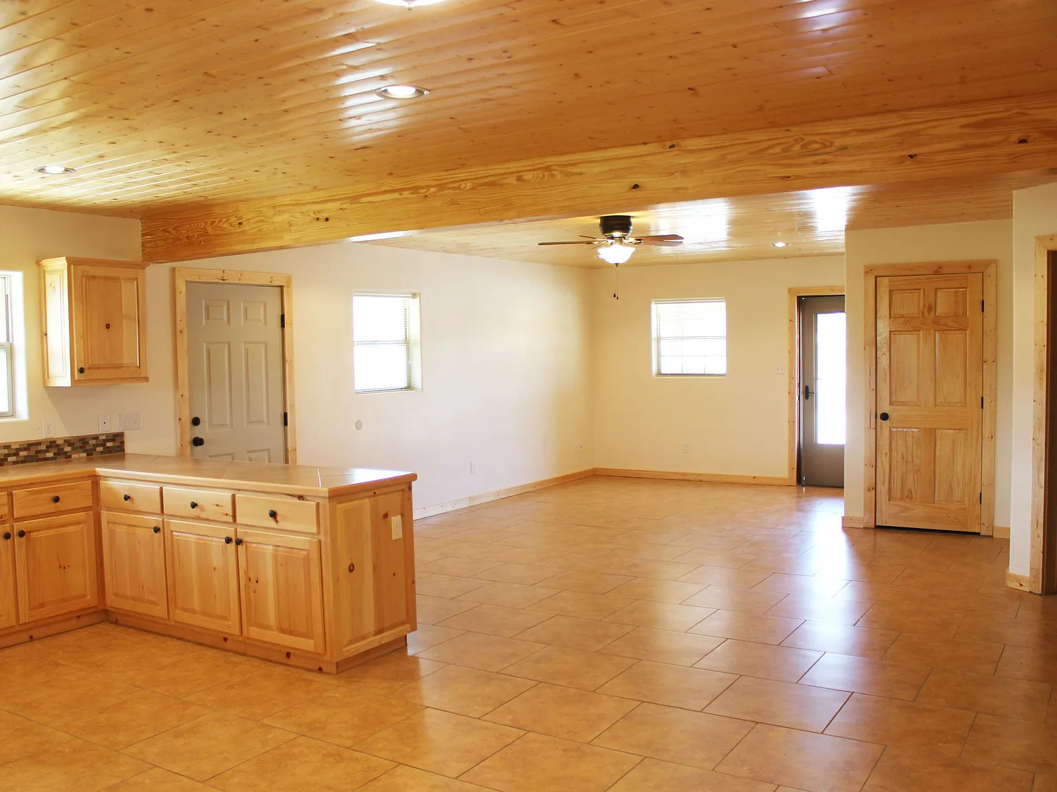 Diamond Ln, Taos — Photo 2