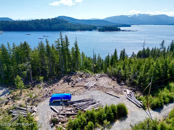 11B Bayview Ave, Ketchikan, AK 99950