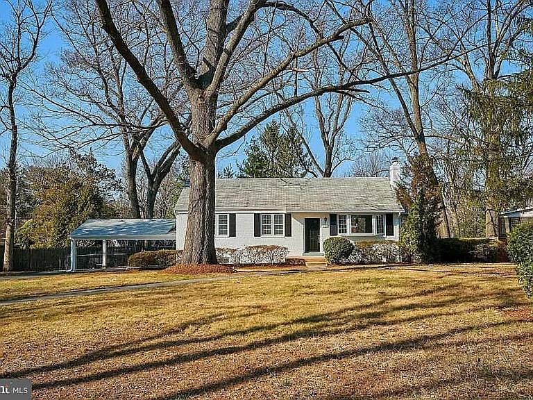 1st image of 3708 Terrace Dr