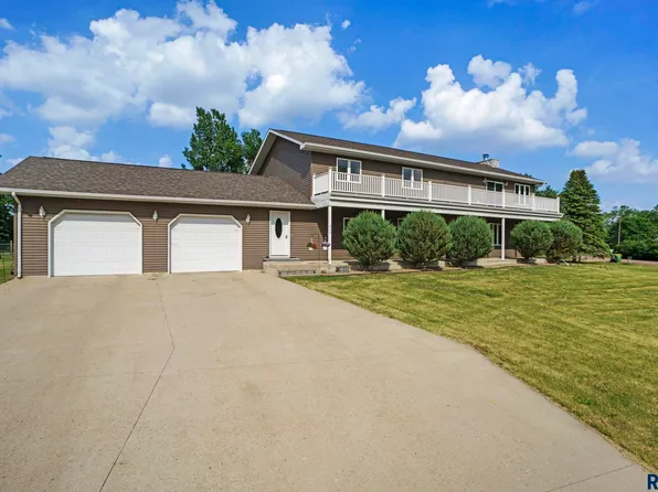 215 Dean Ave, Jasper, MN 56144