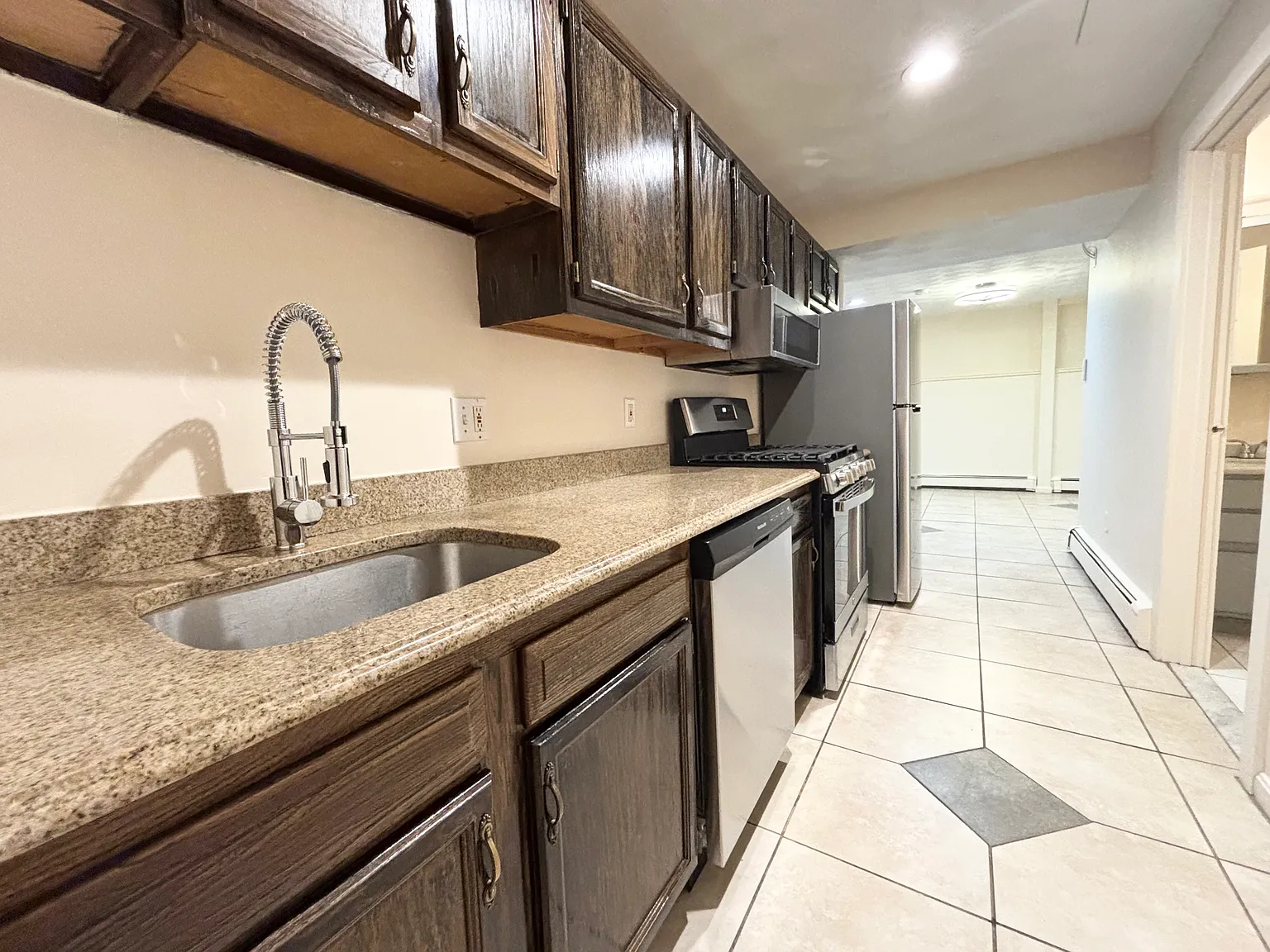 2 bed, 1200 sqft, $3,400 — Photo 3