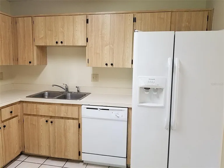 8202 Broward Pl — Photo 18