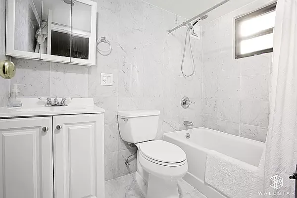 Rented by Waldstar Real Estate LLC | media 28