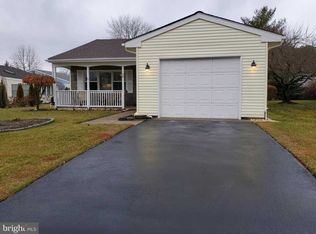 99 Huntington Dr, Southampton, NJ 08088