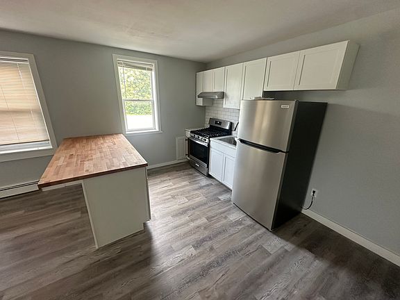 2nd image of 3367 6th Ave Unit 1