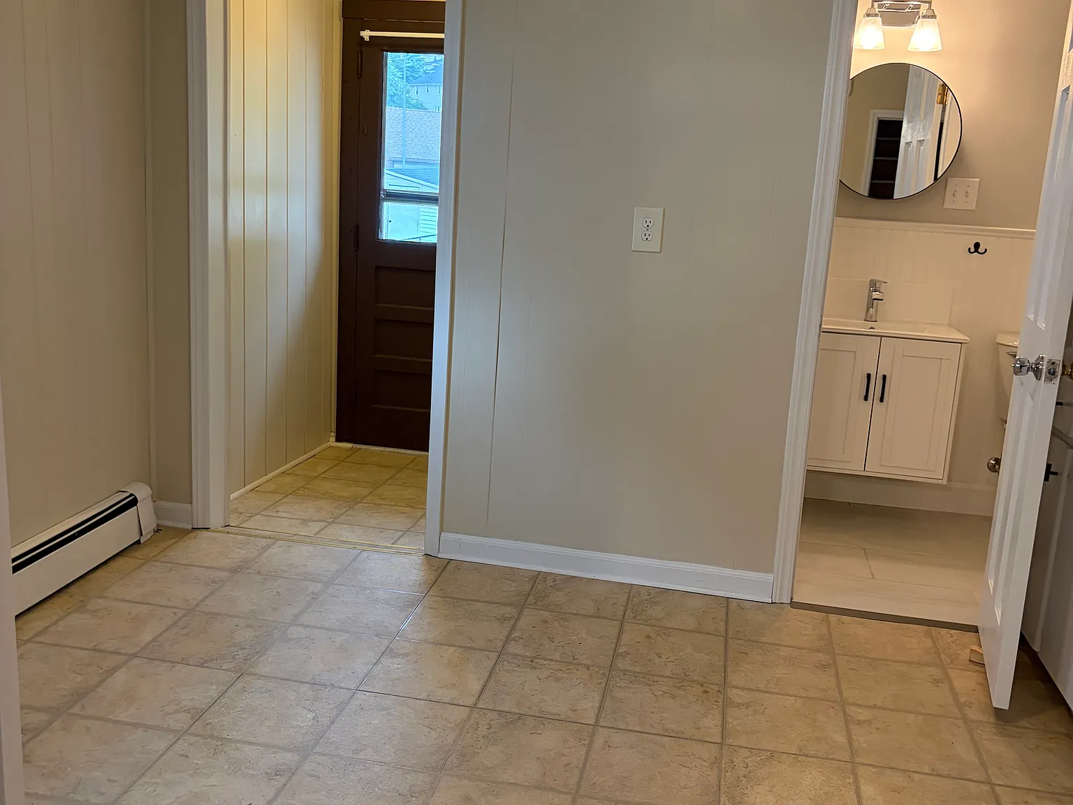2 bed, 800 sqft, $1,200 — Photo 3