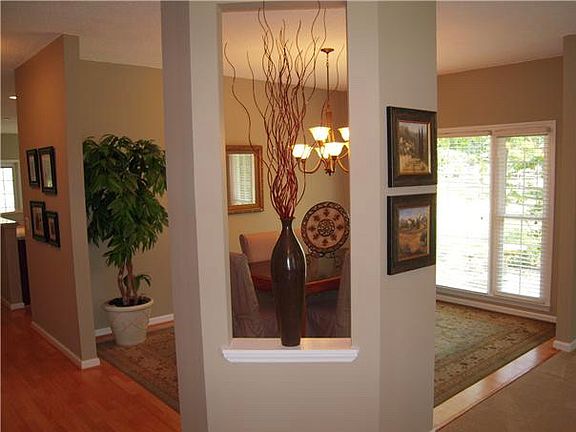 3rd image of 100 S Haven Dr