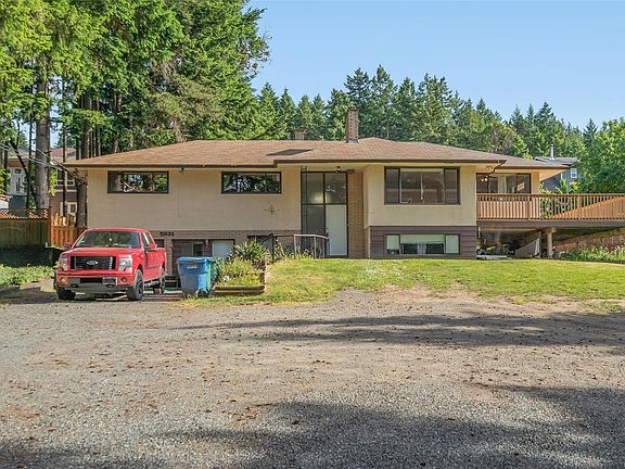 2nd image of 5831 Hammond Bay Rd