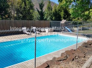 636 Upper River Rd, Central Point, OR 97502