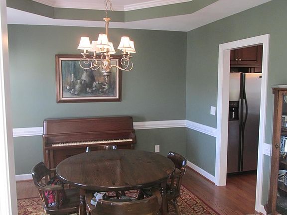 2nd image of 102 Fontana Dr