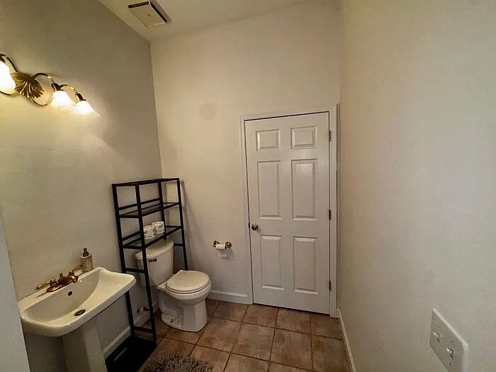 7200 Bay Club Way — Photo 14
