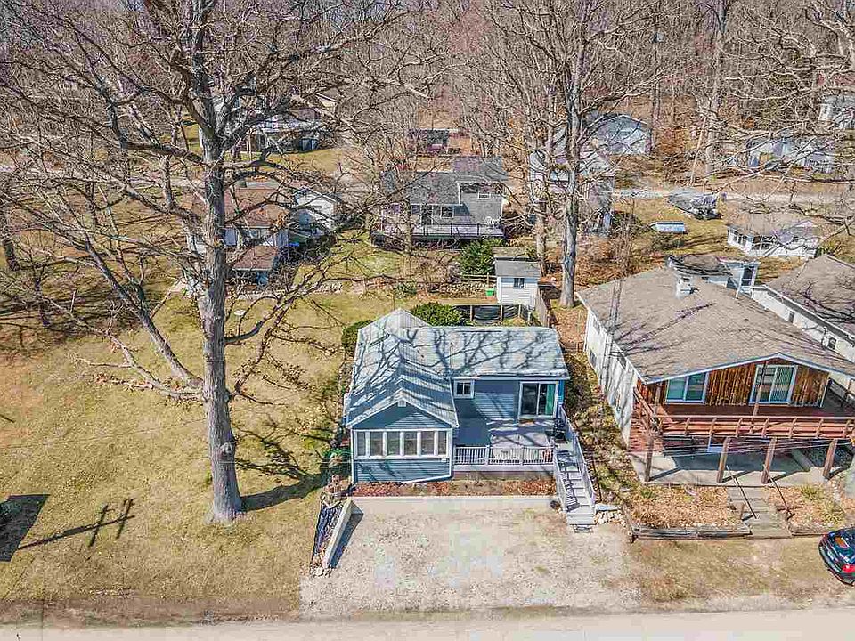 1st image of 9566 Lakeview Dr