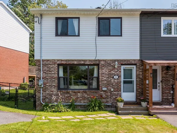 23 Rankin Dr, Lower Sackville, NS B4C 3A7