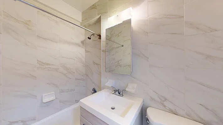 Rented by Bond New York | media 5