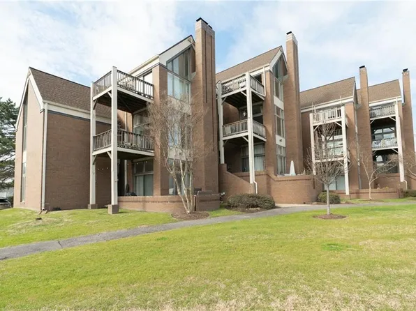 696 Mowbray Arch APT 630, Norfolk, VA 23507