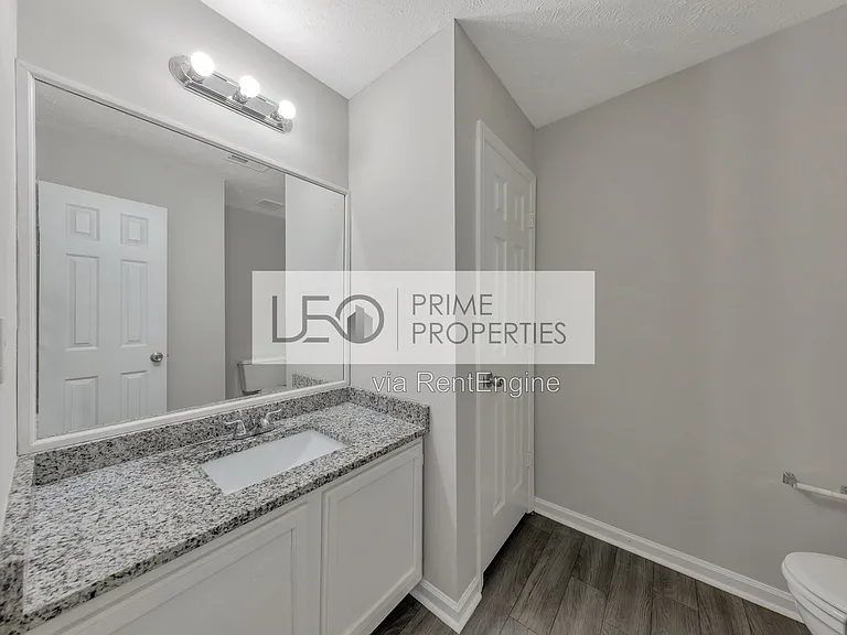 1008 Huntington Trce SE — Photo 14