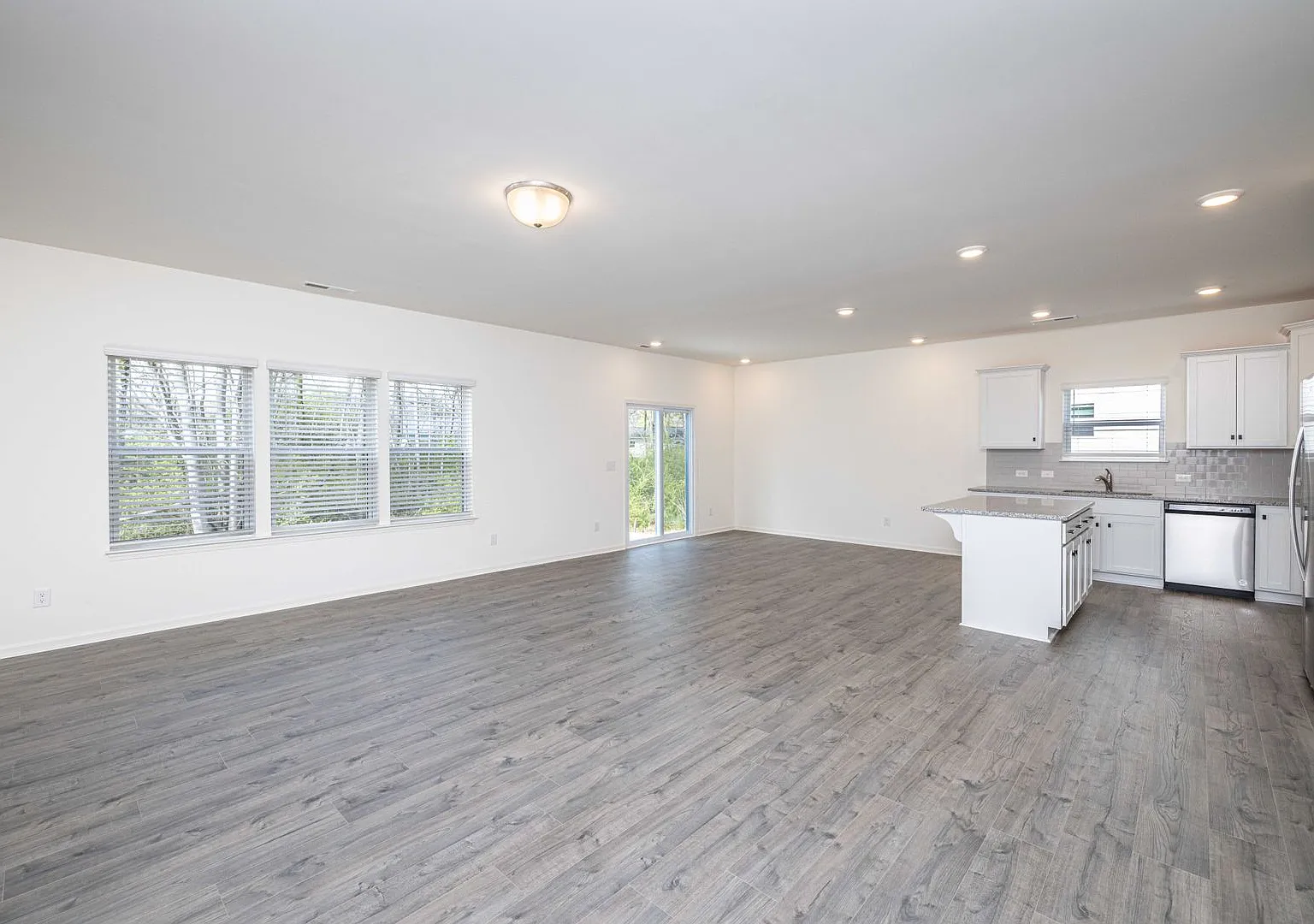 Beautiful 4 Bedroom Home Piedmont School District - Move In Ready — Photo 2