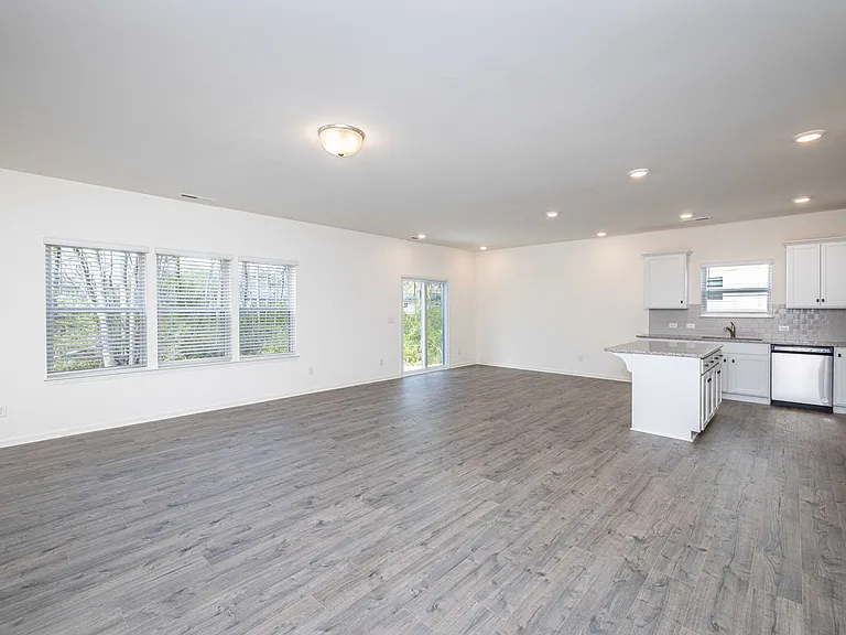 724 Scotch Meadows Loop — Photo 2