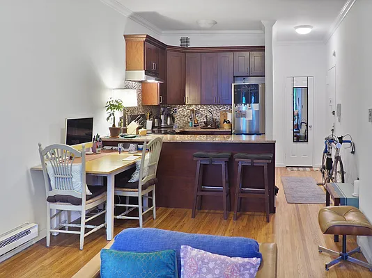 Rented by Barshay Brokerage | media 2