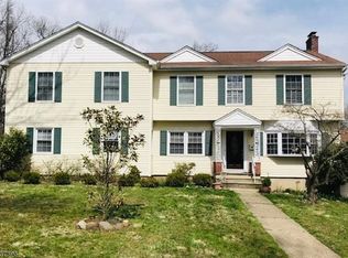 35 Longview Ave, Madison, NJ 07940
