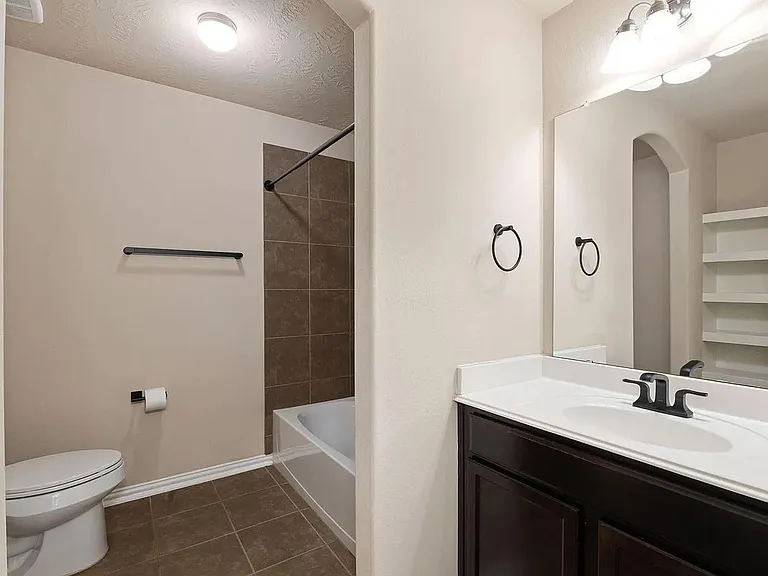 16007 David Hill Ln — Photo 23