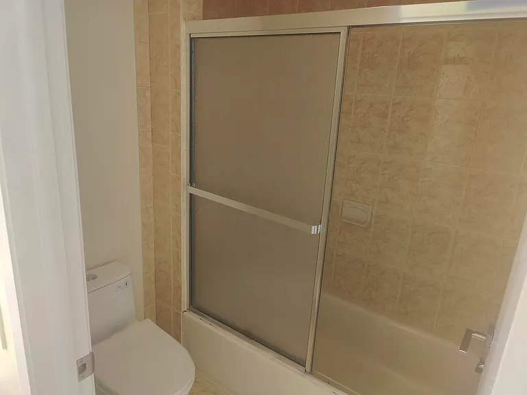 302 Lakeview Dr E #302 — Photo 21