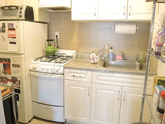 Rented by Bouklis Group | media 29