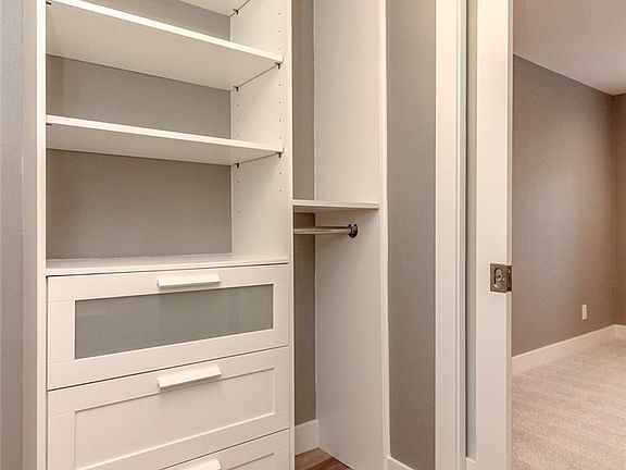 4th image of 2421 SW Trenton St APT 107