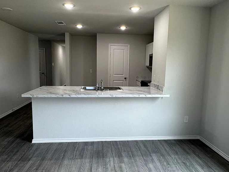 350 Azalea Trl — Photo 5