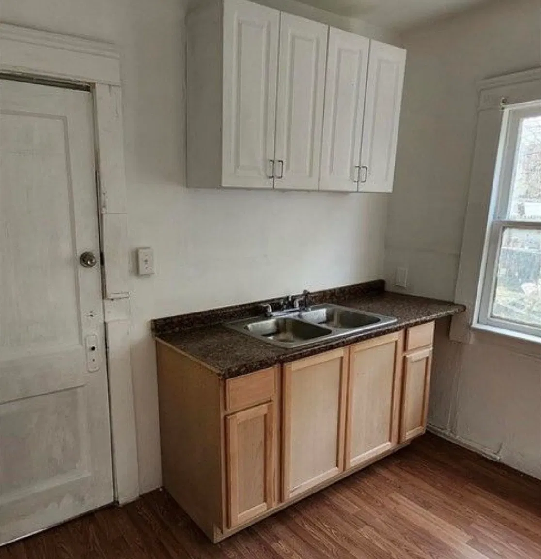 2 bed, 1200 sqft, $930 — Photo 1