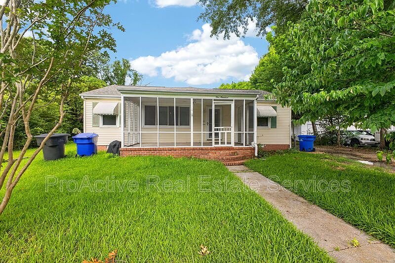 1st image of 100 Hodges Manor Rd