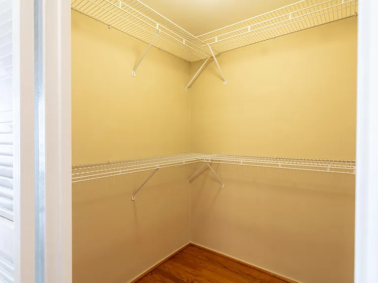 Walk-in Closet
