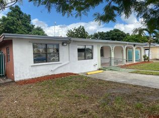 343 W 44th St, Hialeah, FL 33012