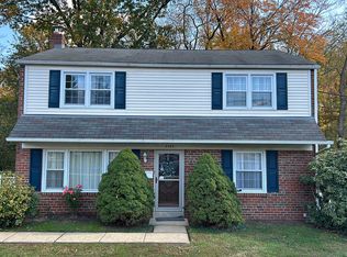 4922 Jackson Dr, Brookhaven, PA 19015