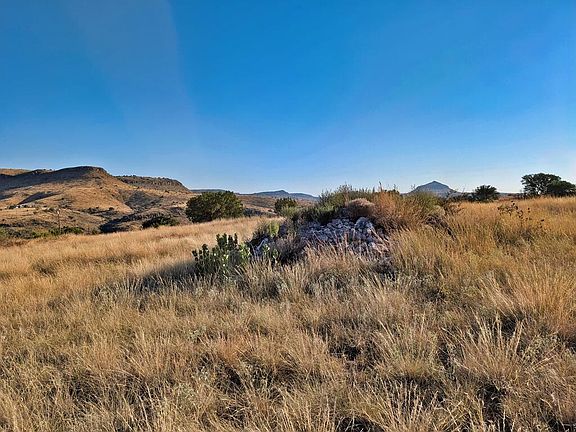 4th image of 123 Clear View Dr