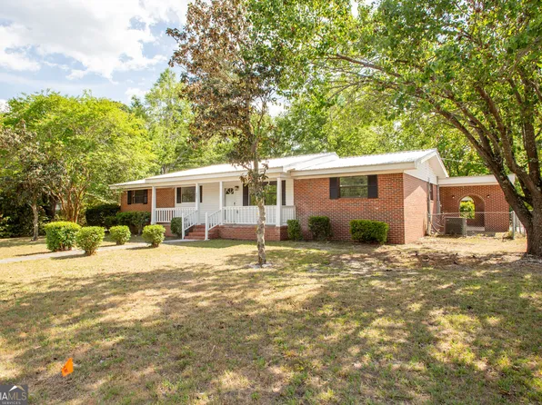 407 Pineview Dr, Waycross, GA 31501
