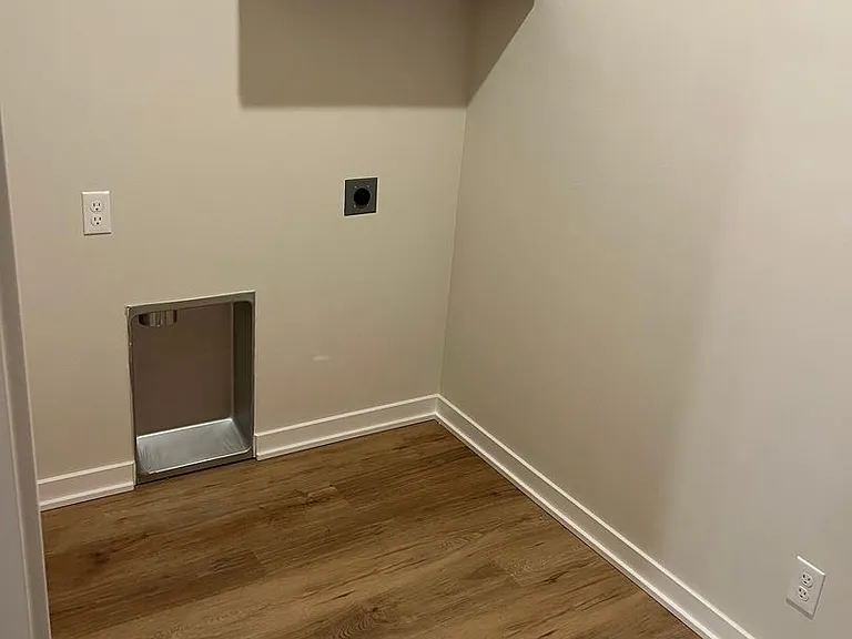 12354 Edgewater Dr — Photo 26