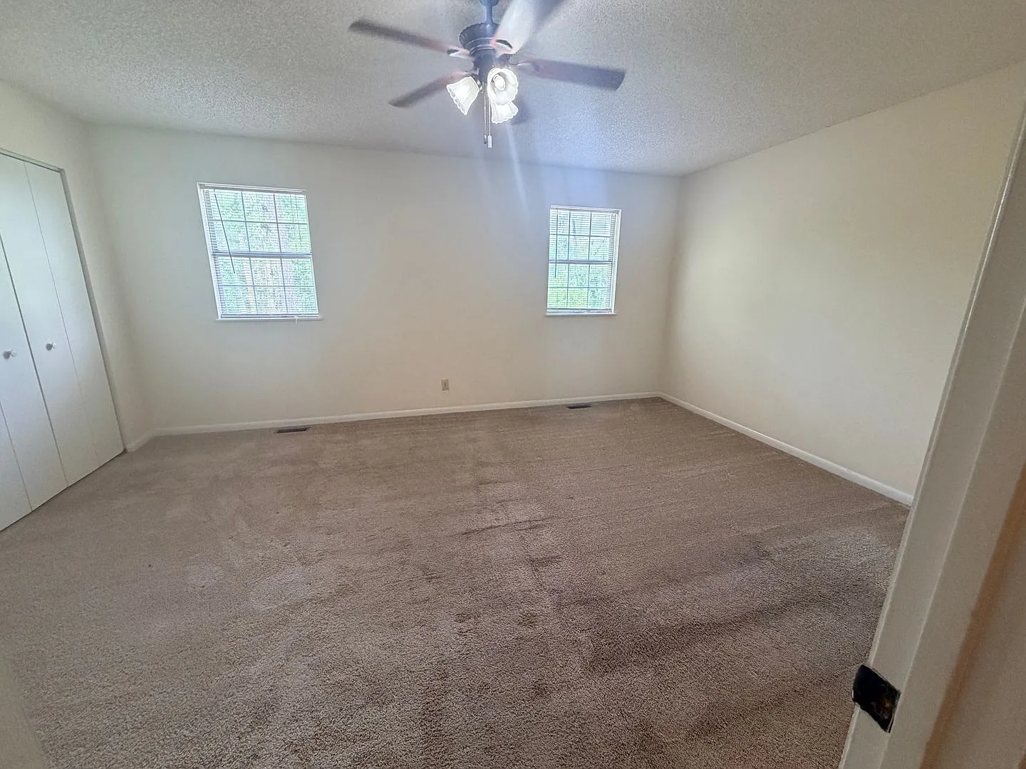 3BD/2B Townhouse in New Wood Valley — Photo 3