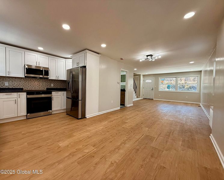 4th image of 224 Donald Avenue