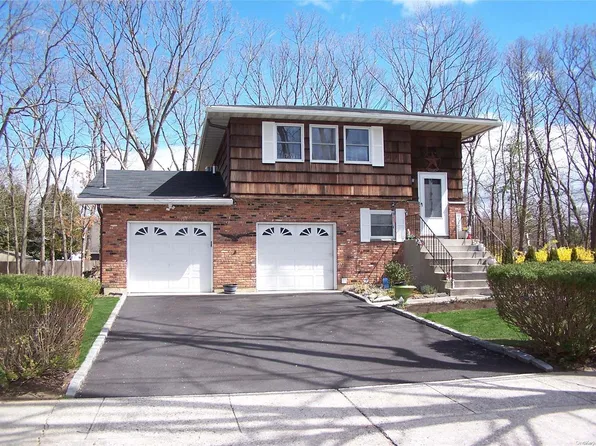 49 Jefferson Boulevard, Port Jefferson Station, NY 11776