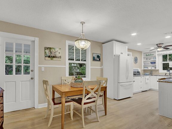 5th image of 176 E 24th Street