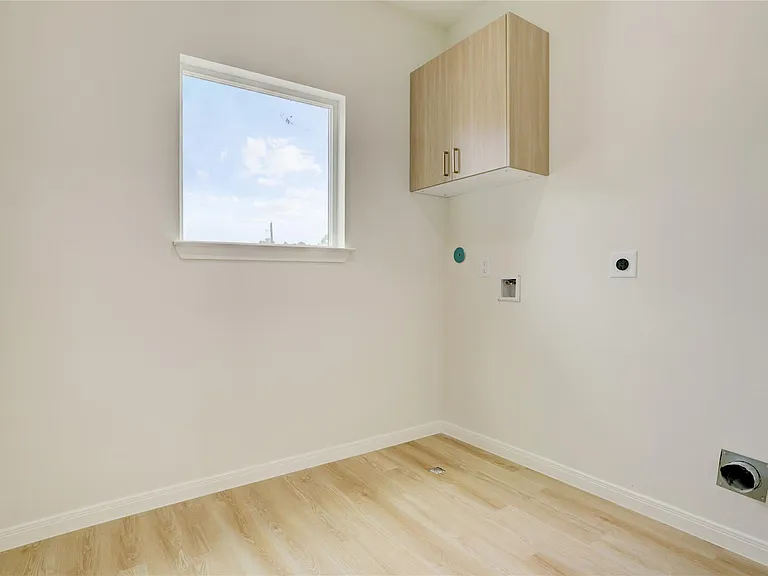 8314 Williamsdell St #A — Photo 15