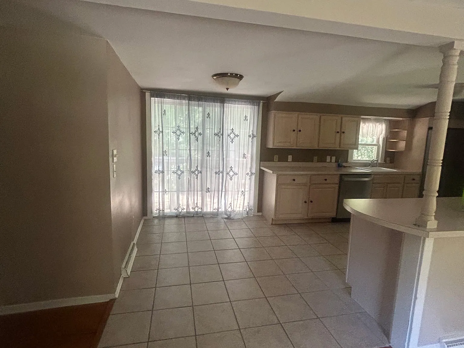2 bed, 1206 sqft, $2,500 — Photo 4